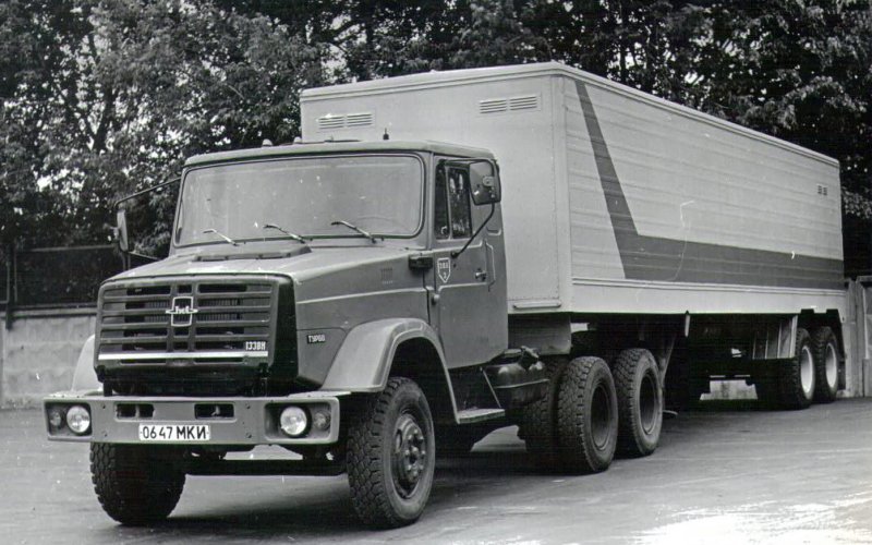 Седельный тягач ЗИЛ-133г40