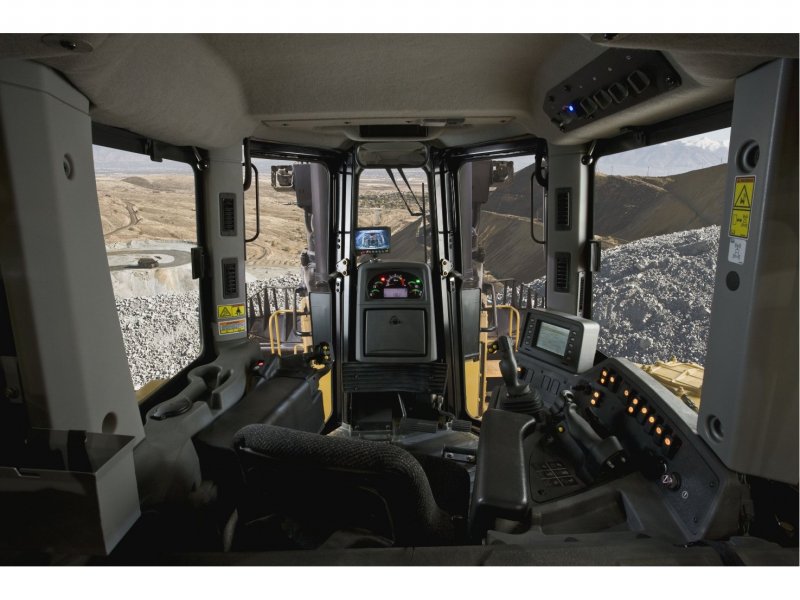 Cat d10r кабина