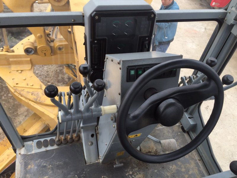 Грейдер Caterpillar 140k кабина