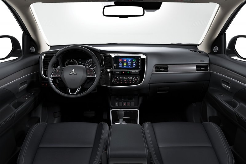Mitsubishi Outlander 2019 салон
