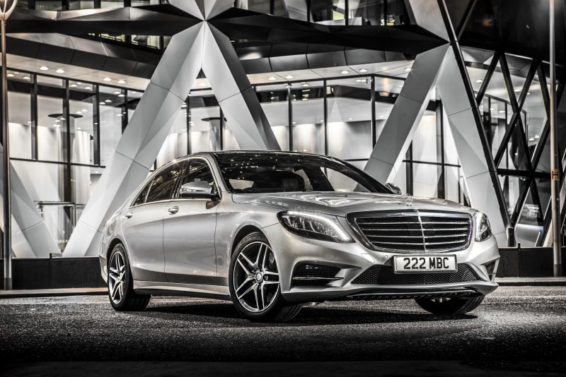 Мерседес Бенц s500