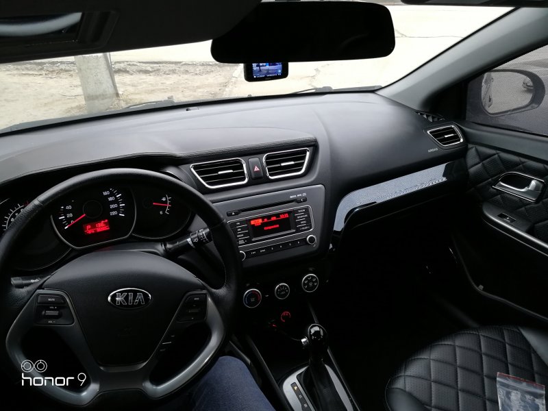 Kia Rio панель