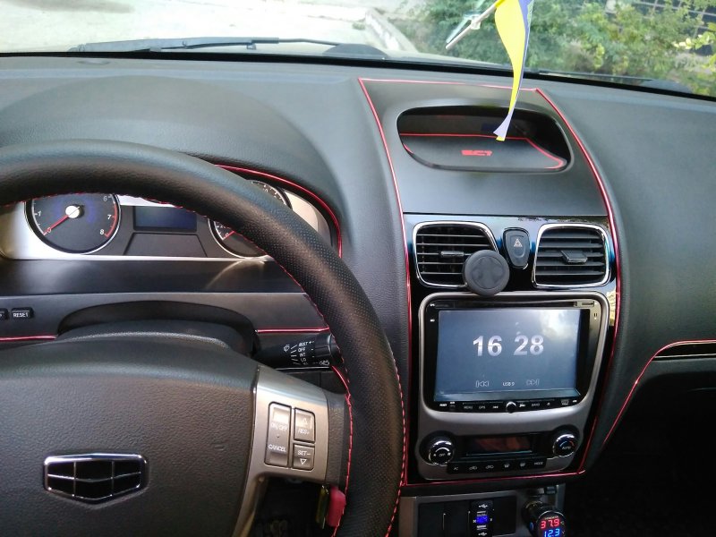 Geely Emgrand ec7 салон кондиционнер