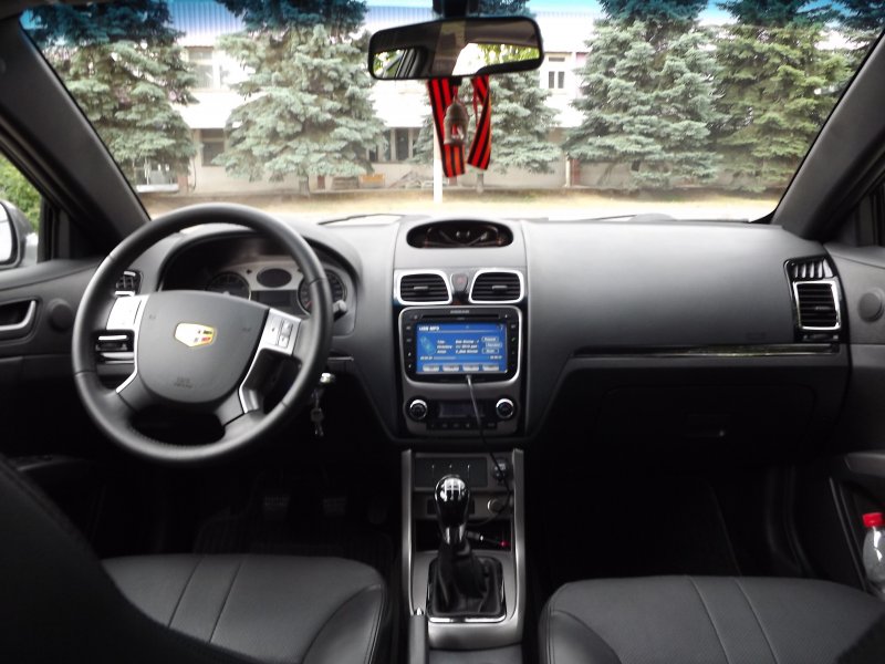 Geely Emgrand ec7 салон