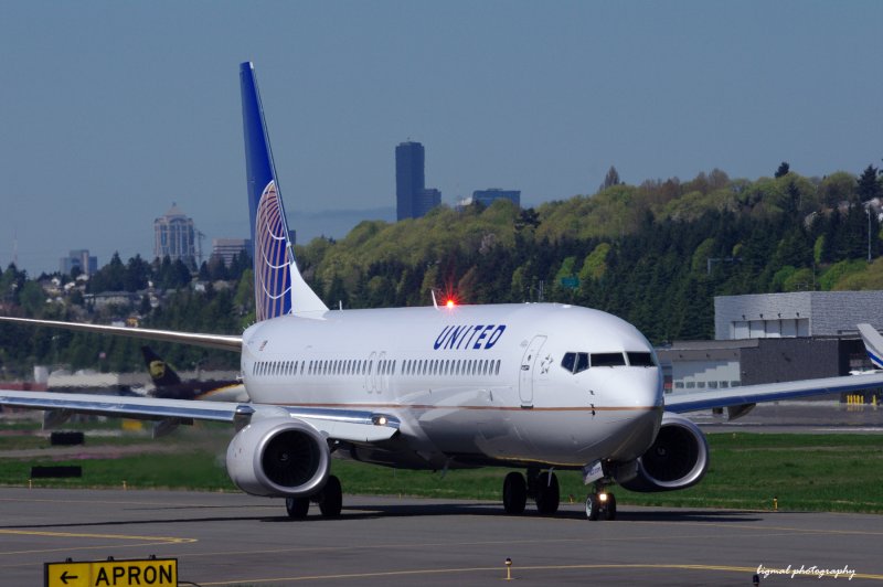 Boeing 737-900
