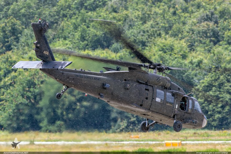 Sikorsky uh-60 Black Hawk