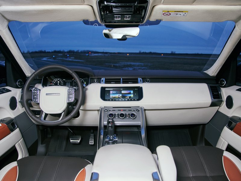 Белый range Rover Sport 2008 салон