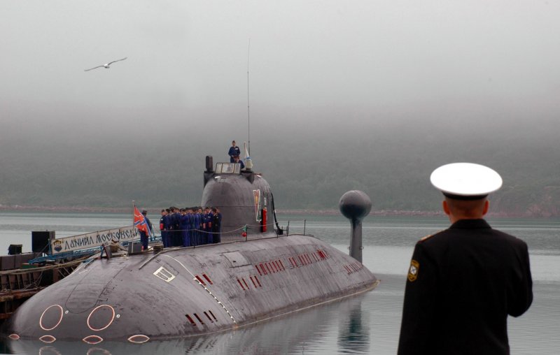 Атомная подводная лодка Курск 2000