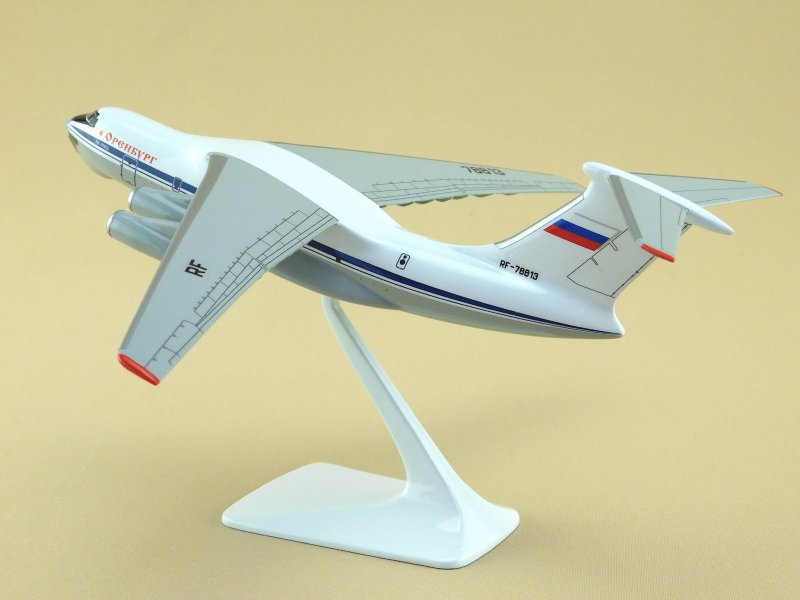 Модель самолета ил 76 звезда