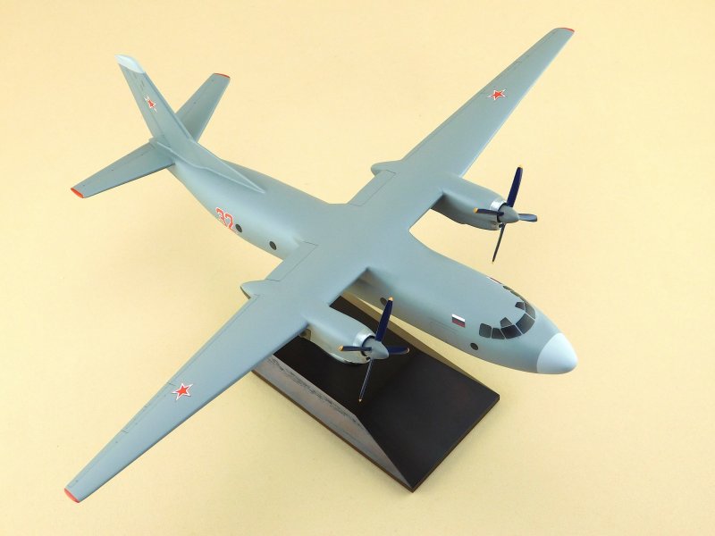 Модель самолета АН 24