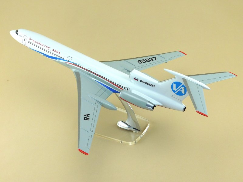 Модель самолета ту 154м СССР
