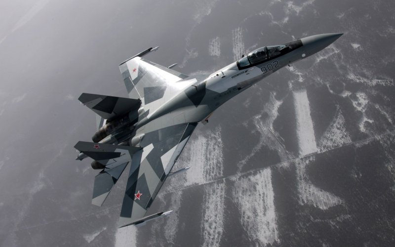 Самолёт истребитель Су 35