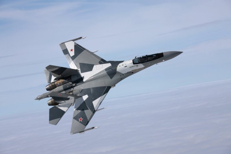 Су-35 реактивный самолёт