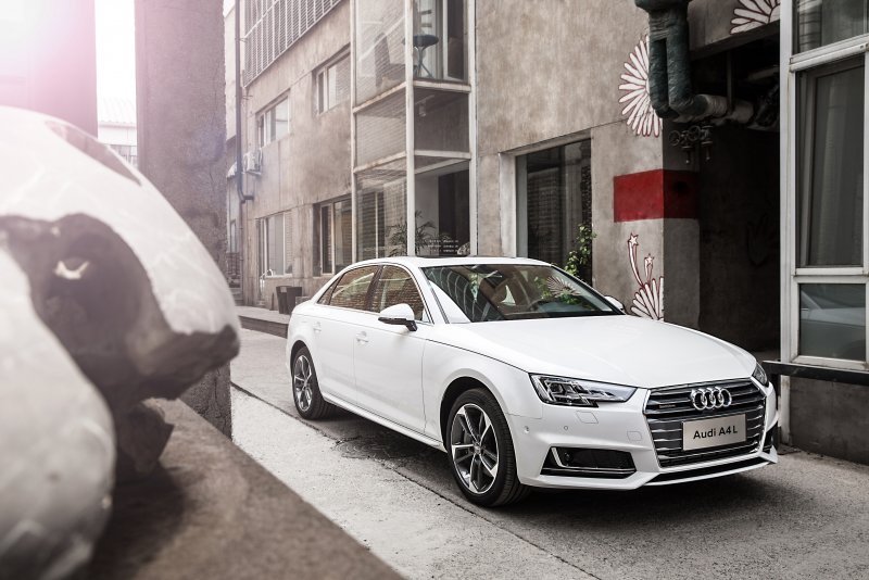 Audi a4 белая