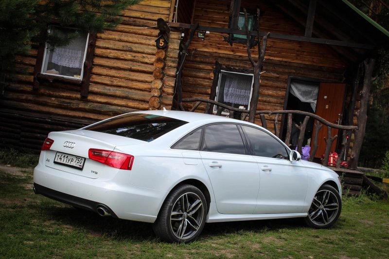 Audi a6 c6 белая