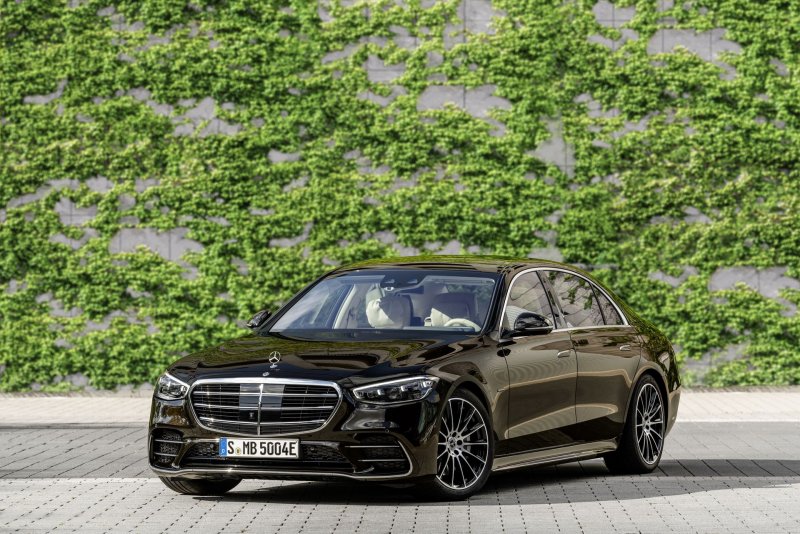 Mercedes Benz 2021