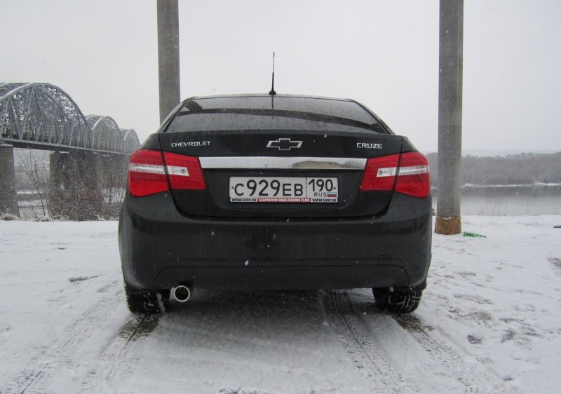 Шевроле Круз 2012 зад седан