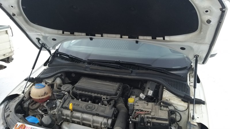 Капот Skoda Rapid 2020