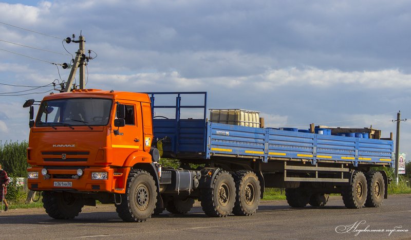 КАМАЗ 44108 бортовой