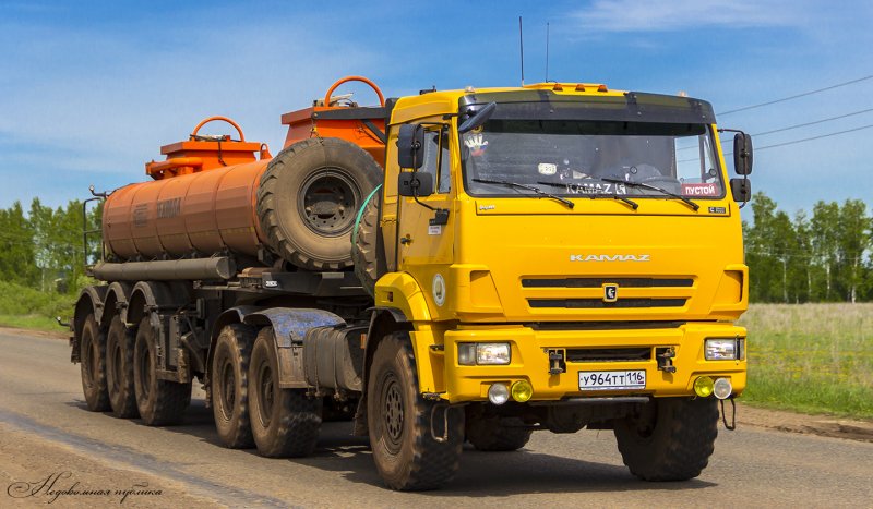 КАМАЗ 44108 тягач