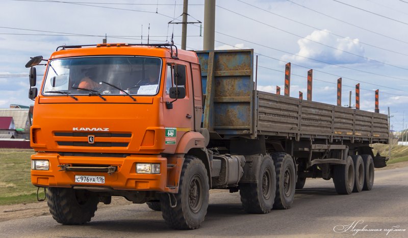 КАМАЗ 44108 зелёный