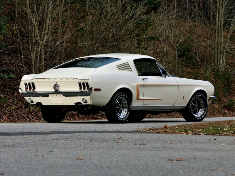 1968 Ford Mustang Fastback Red