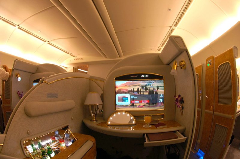 Первый класс Боинг 777 Эмирейтс