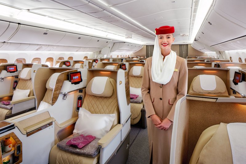 Боинг 777 Эмирейтс салон