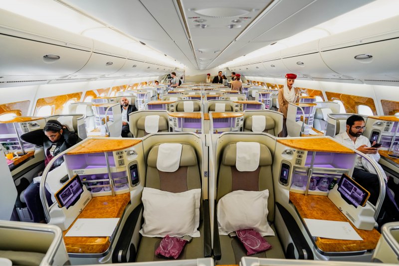 Самолет а380 салон Эмирейтс