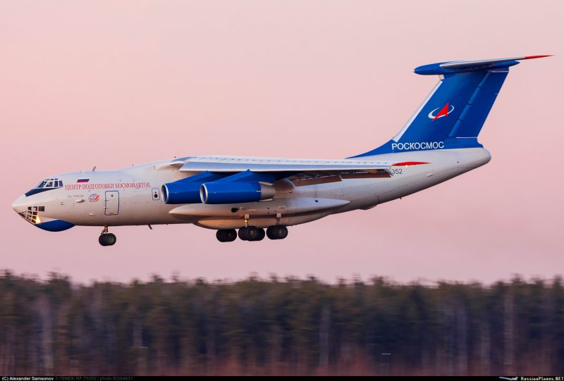 Ил-76 бомболюк