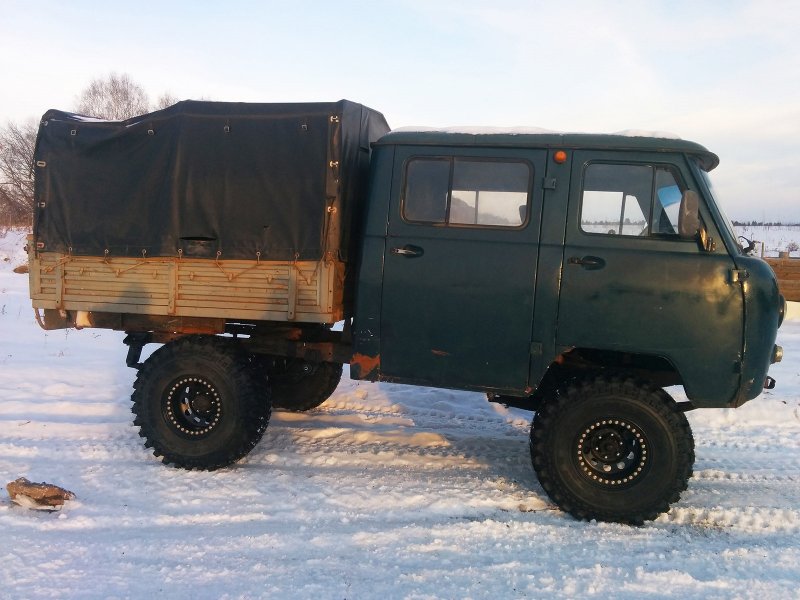 Автомобиль УАЗ-39094