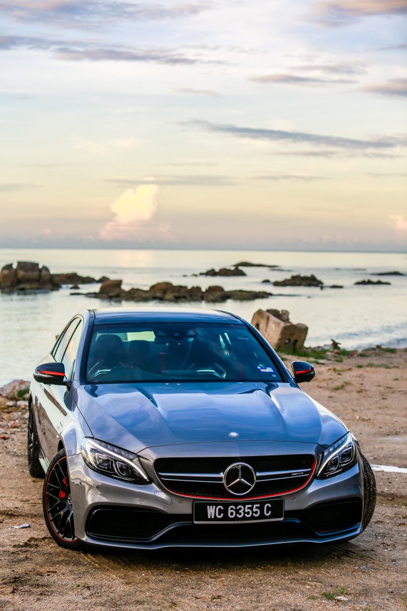 Mercedes AMG 2340 1080