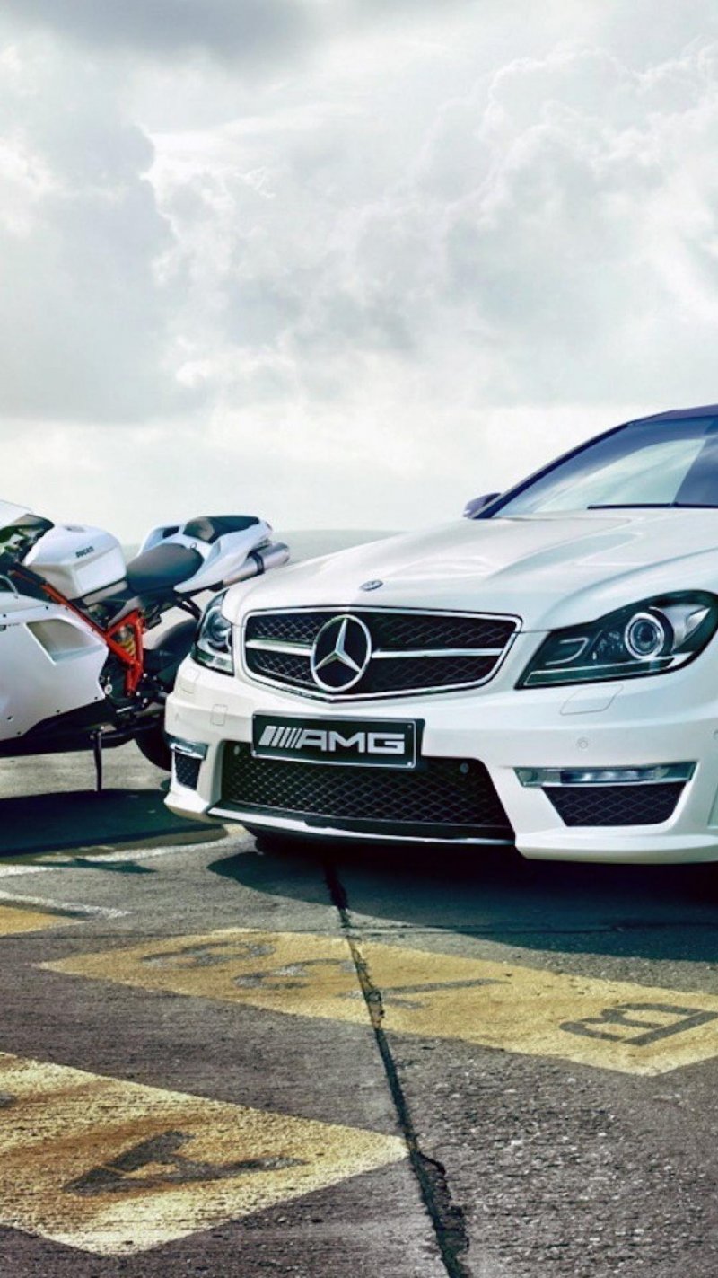 E63s AMG белый