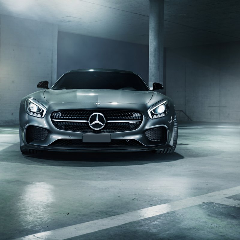 Мерседес c63 AMG красный