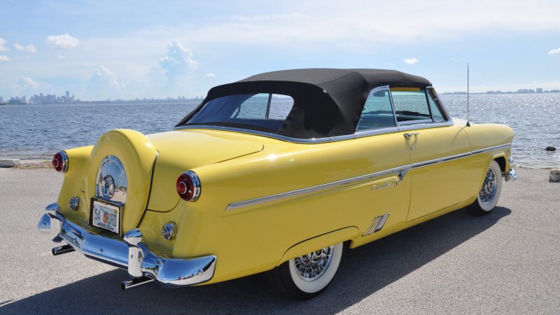 Ford Thunderbird 1954