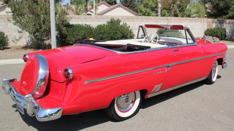 Ford Crestline Sunliner