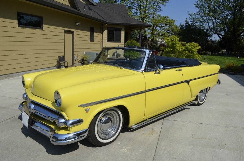 1954 Ford Crestline Sunliner Convertible