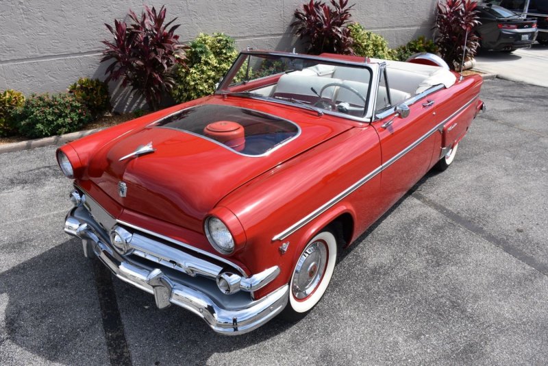 Ford Sunliner 1954