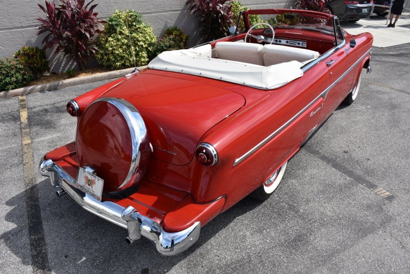 Ford 1954 салон