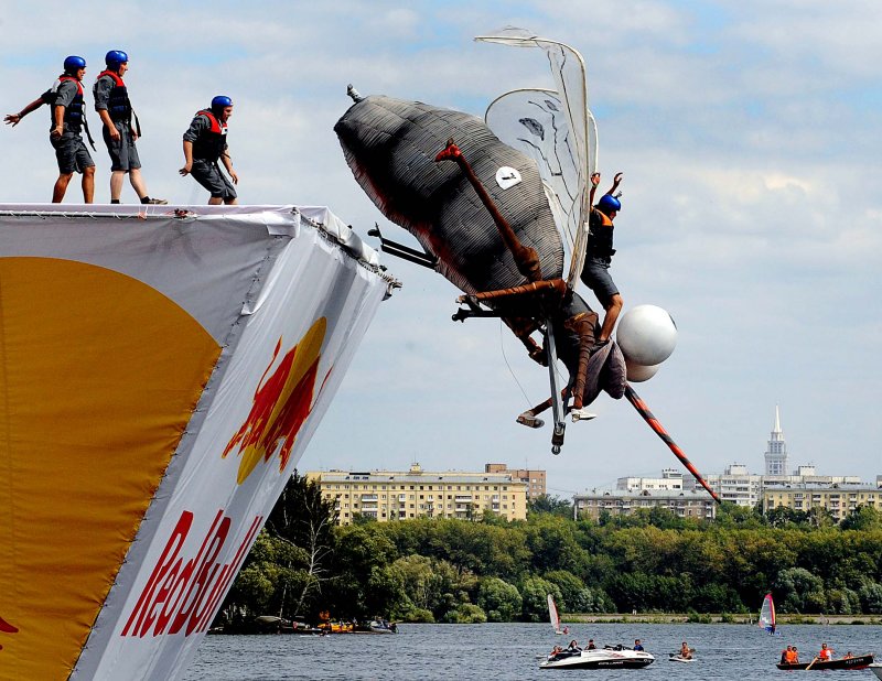 Доска с напором воды