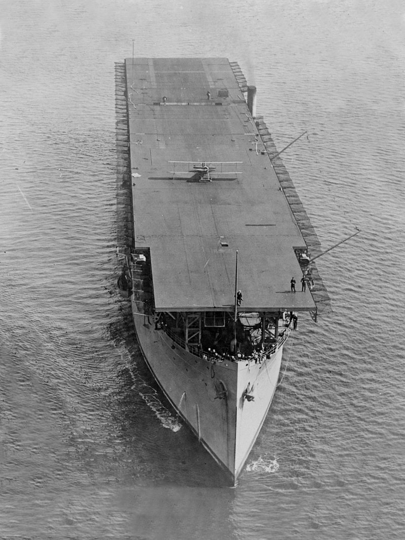 USS Лэнгли