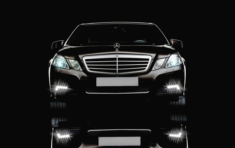 Мерседес w212 черный фон