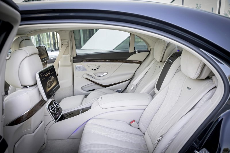 Maybach 62s салон