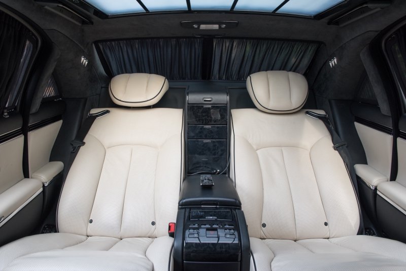 Mercedes Benz w222 Maybach