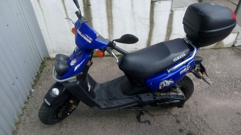 Скутер Yamaha 100 кубов