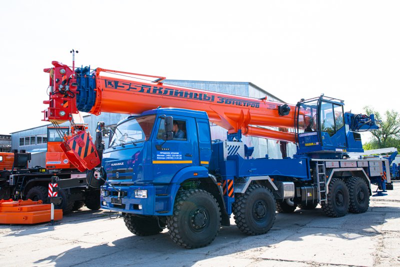 Автокран Ивановец КС-55735-7