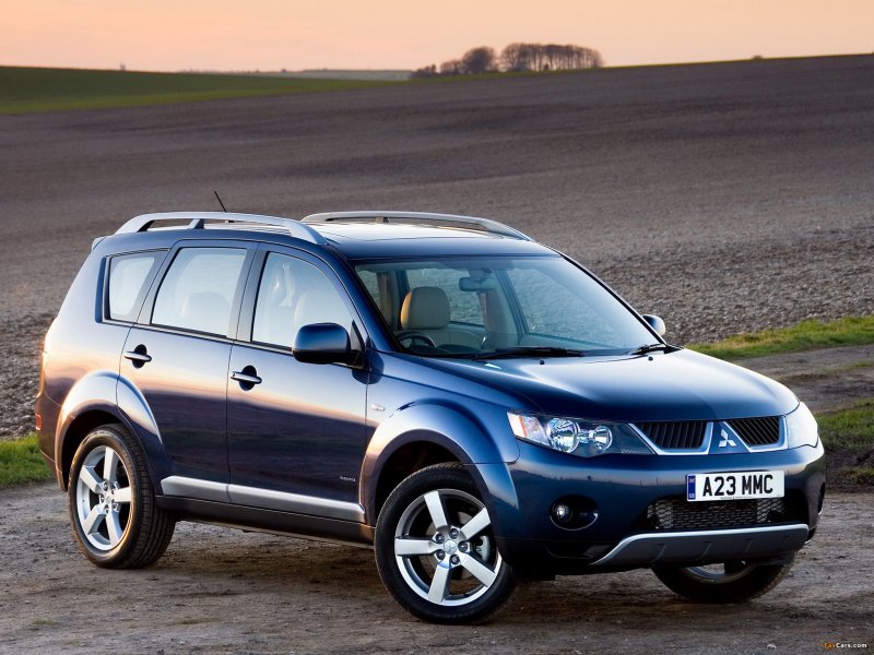 Mitsubishi Outlander 2