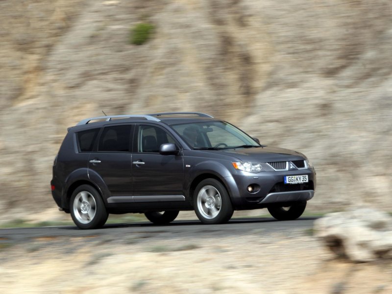 Mitsubishi Outlander XL