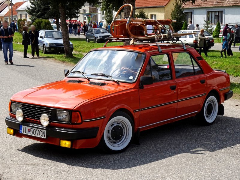 Фото Skoda 105 s
