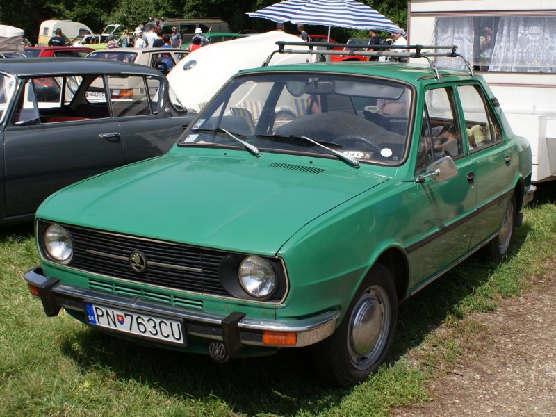Blue Skoda 105